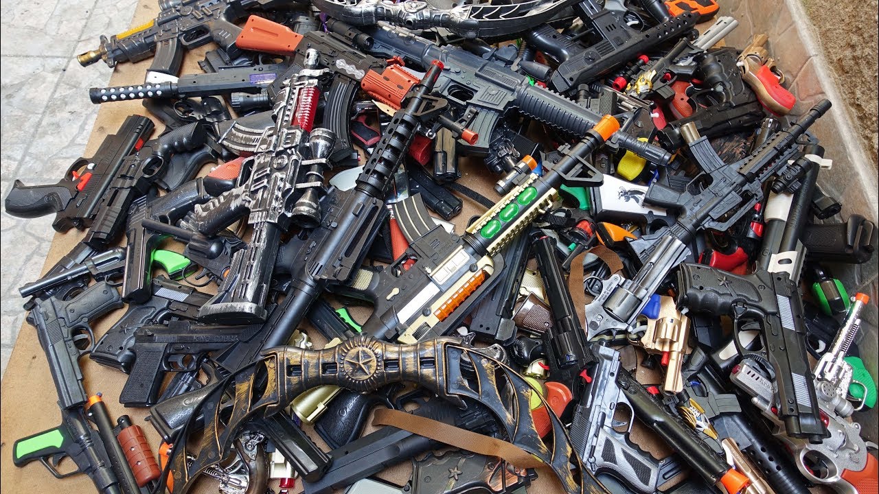 🔥 Hundreds of Toy Guns & Rifles Unboxed! Beaded Pistols, Capsule Revolvers & Epic Arsenal