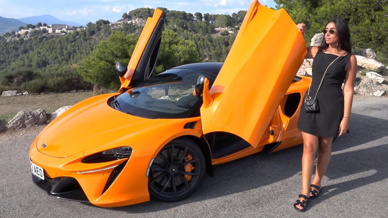 ELLE ADORE LA MCLAREN ARTURA pour une bonne raison ... 🔥