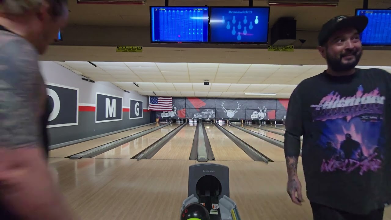 DILLIGAF Practice #bowling #bowlingpractice #bowlingstrikes #bowlingspares #bowlingsplits #gobowling