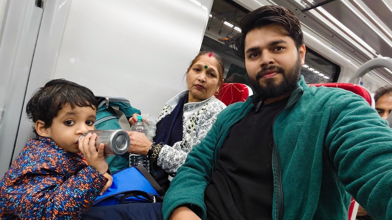 Duggo ne ki Rapid metro m masti 😁