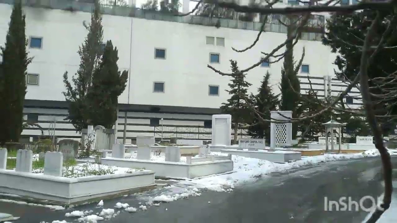 AYŞEN GRUDA KABRİ ZİNCİRLİKUYU MEZARLIĞI G HARFLİ ADA