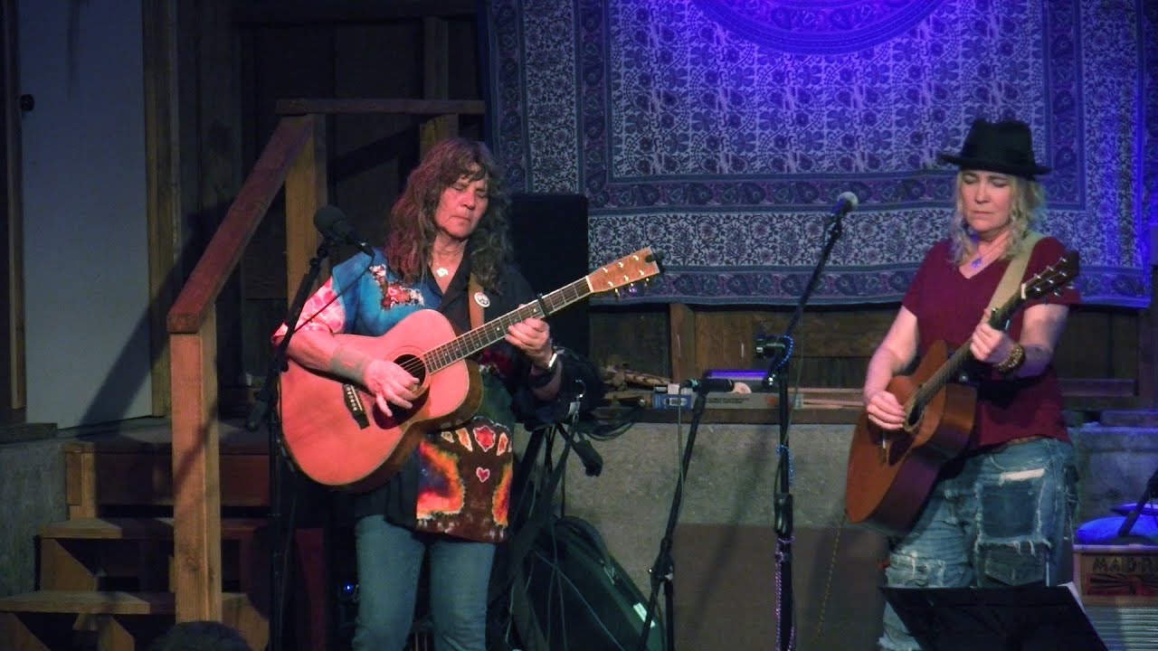 Duo Quartet - These Times We're Living In  (Kate Wolf)