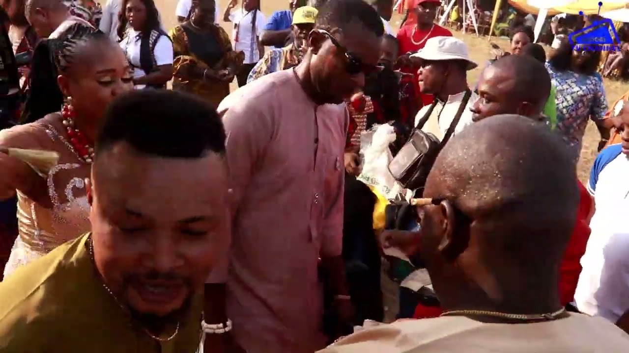 ADVISER ISIOMA LIVE AT THE BURIAL OF LATE PHILIP IGUMBOR IN IDUMUESAH