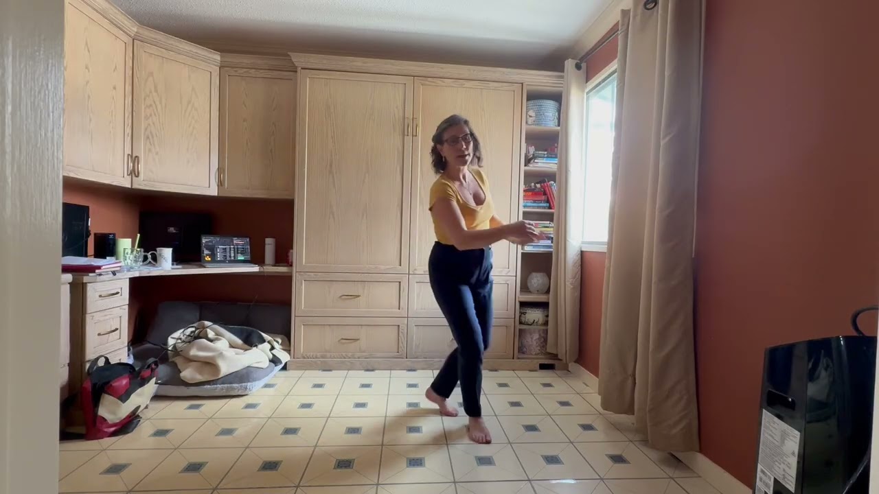 Breakdown of moves from solo jazz warmup. 