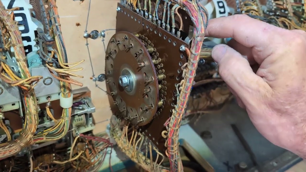 Repair Strato-Flight pinball machine