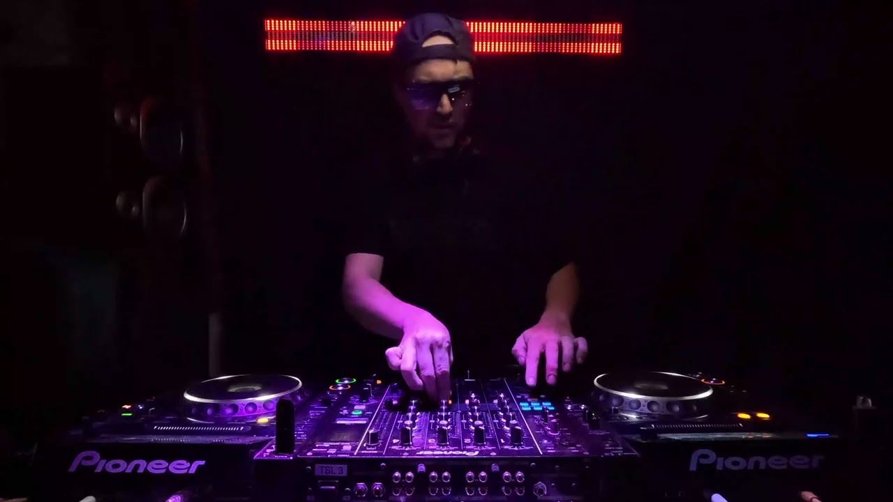thunder & sektor - minimal - febrero 2026