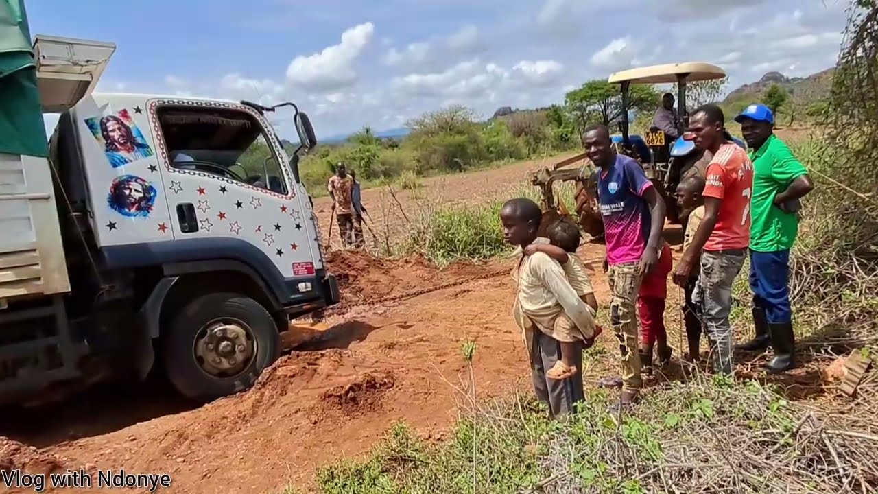 Saying goodbye to my village /Nyabohanse here I come @iammarwa @Royalkheem