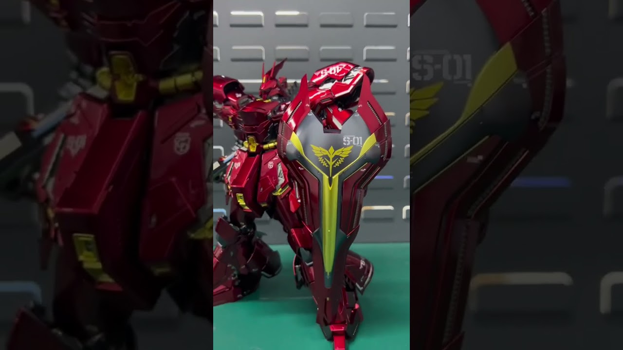 RG Sazabi Black and Red #gundam #gunpla #gunplacustom #gunplabuilder #shortvideo #sazabi