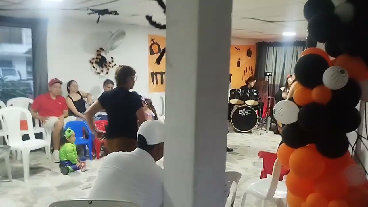 Presentación del día de la niños halloween con la orquesta gea grupo ensamble armonía 432