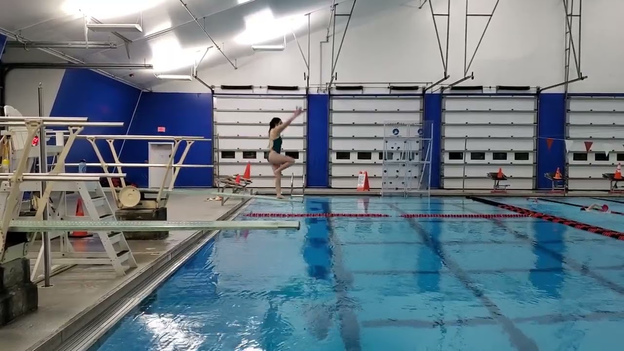 101C Front Dive Tuck Position- 1m springboard diving