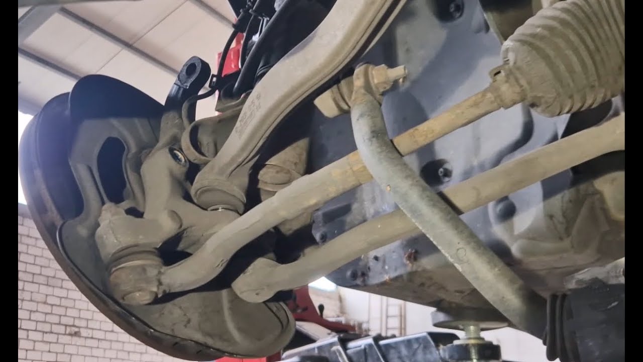 Mercedes C-Klasse W203 Querlenker vorne oben wechseln