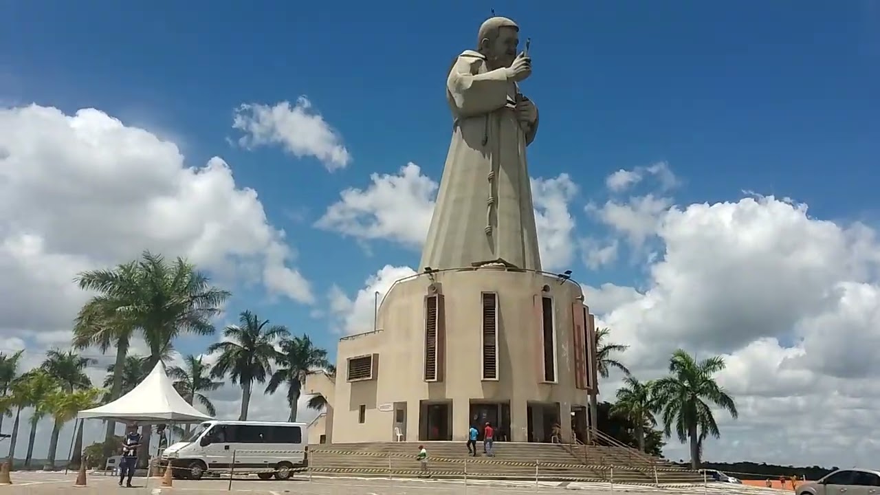  estátua de frei Damião Guarabira Paraíba 