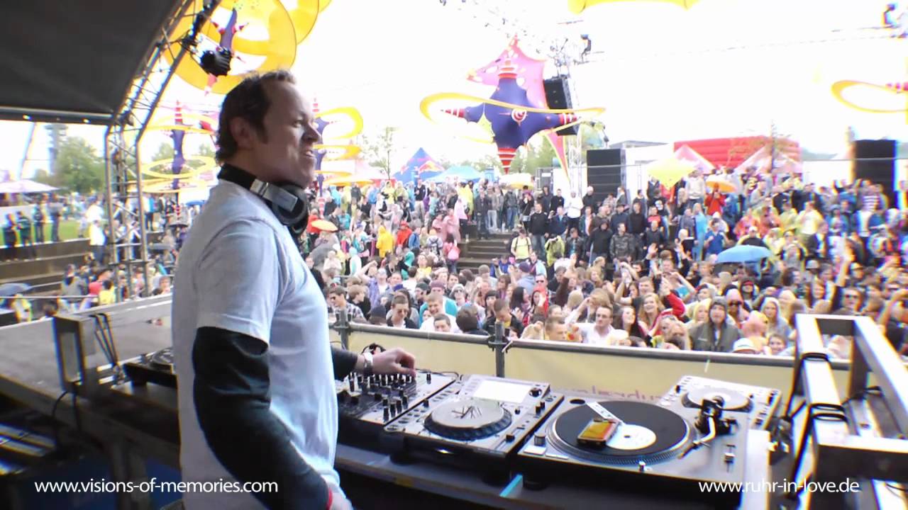 Woody van Eyden @ Ruhr-in-Love 2011 (official)