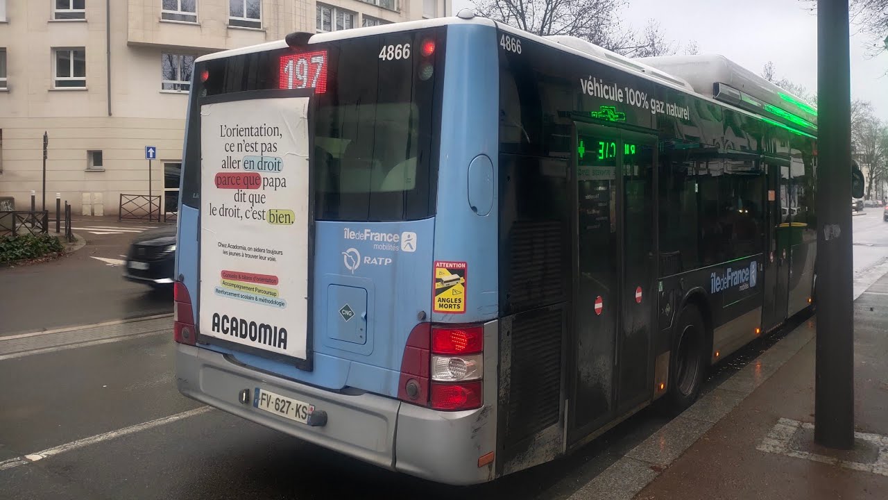 Paris 🇨🇵🇨🇵 Rainy Day Bus 197 Travel Vlog 