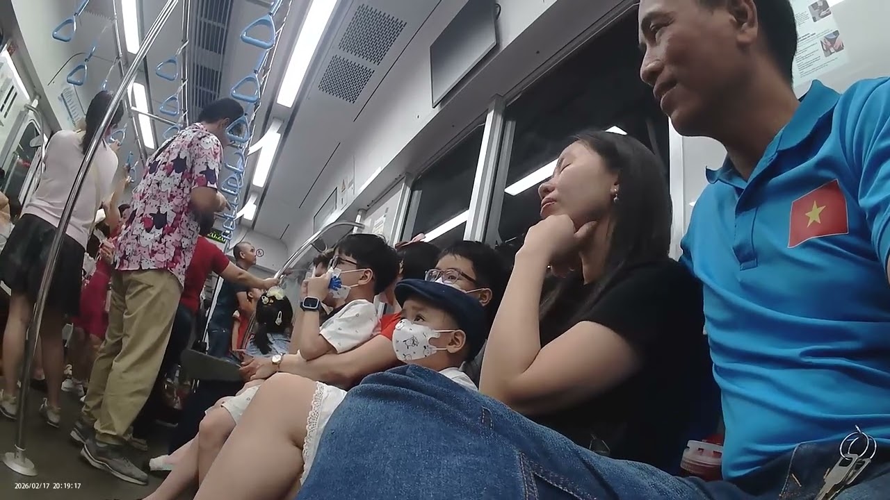 Phần 20 Tối mồng 1 Tết Bính Ngọ Cả Gia Đình Đi Metro HCM miễn phí 17/02/2026