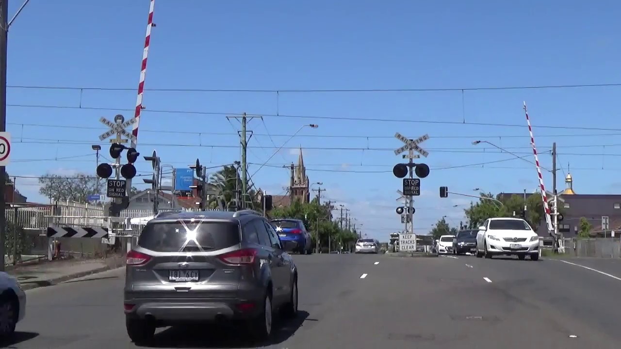 Buckley St Level Crossing, Essendon