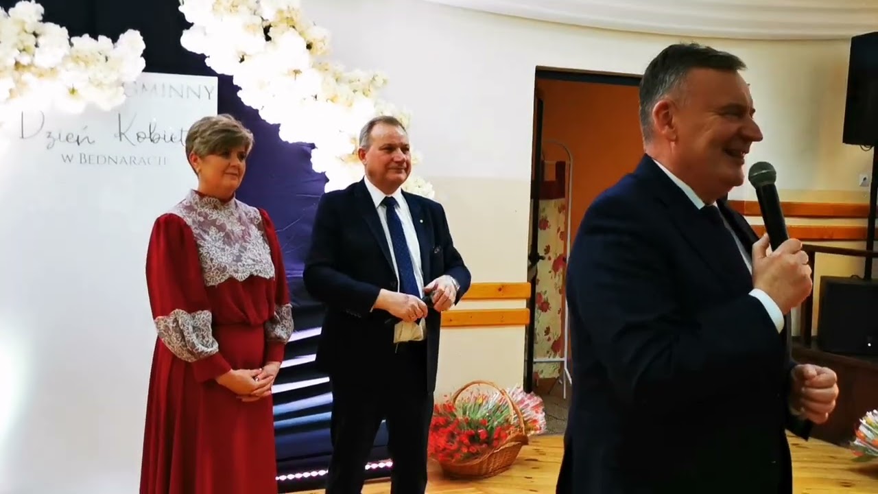 Wiceminister Paweł Bejda podczas Gminnego Dnia Kobiet w Bednarach 
