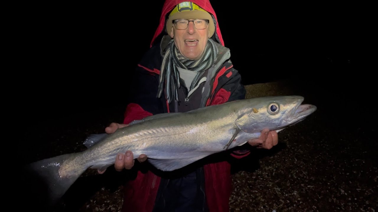 Упорство вознаграждается особенной рыбой!!🎣🔥 Морская рыбалка на пляже Чесил, ноябрь 2025 г.