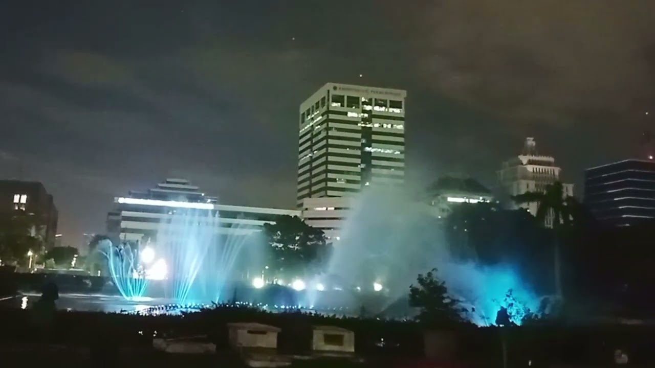 Pemandangan Pancoran Di Monas Saat Malam Tahun Baru 2026