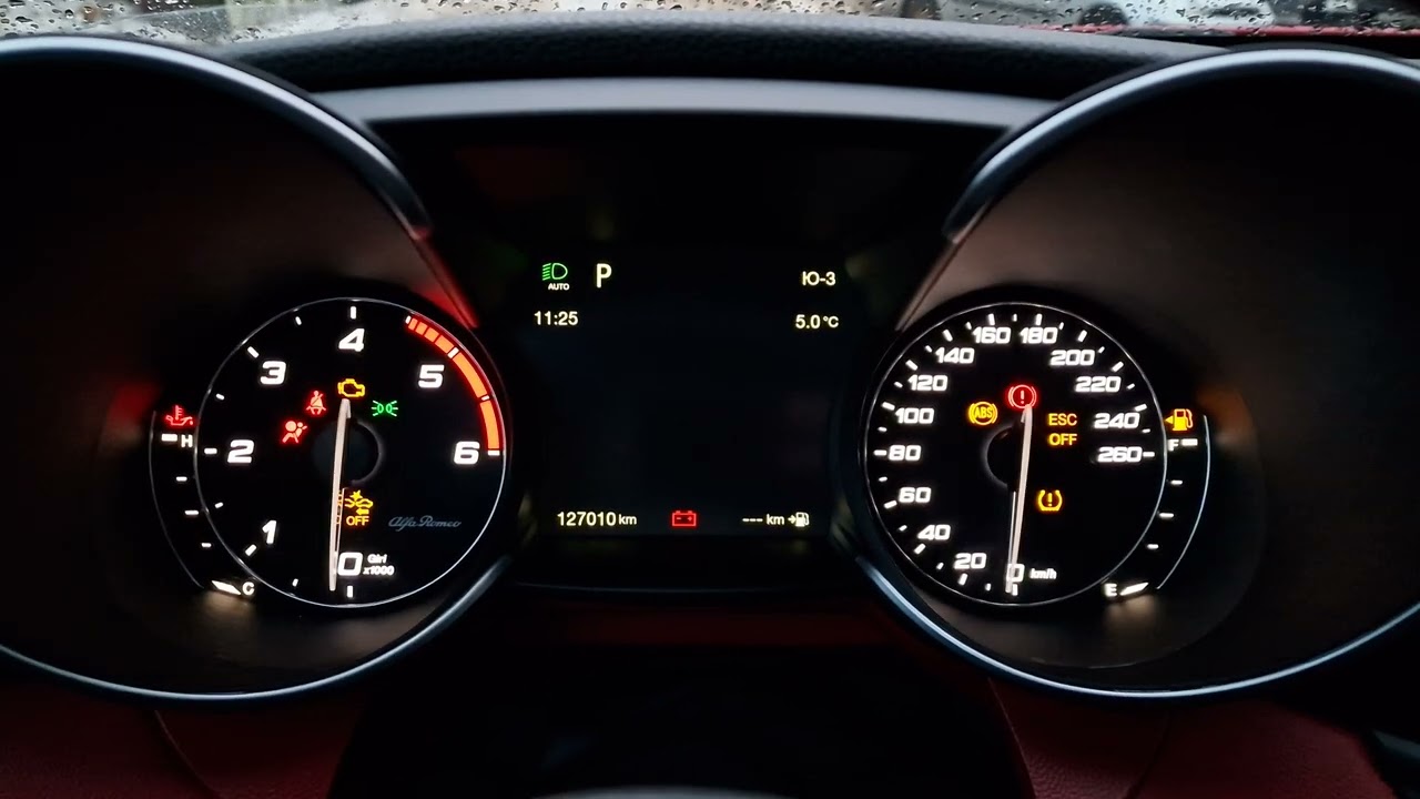 Сброс ошибок Alfa Romeo Giulia, после отключения аккумулятора.