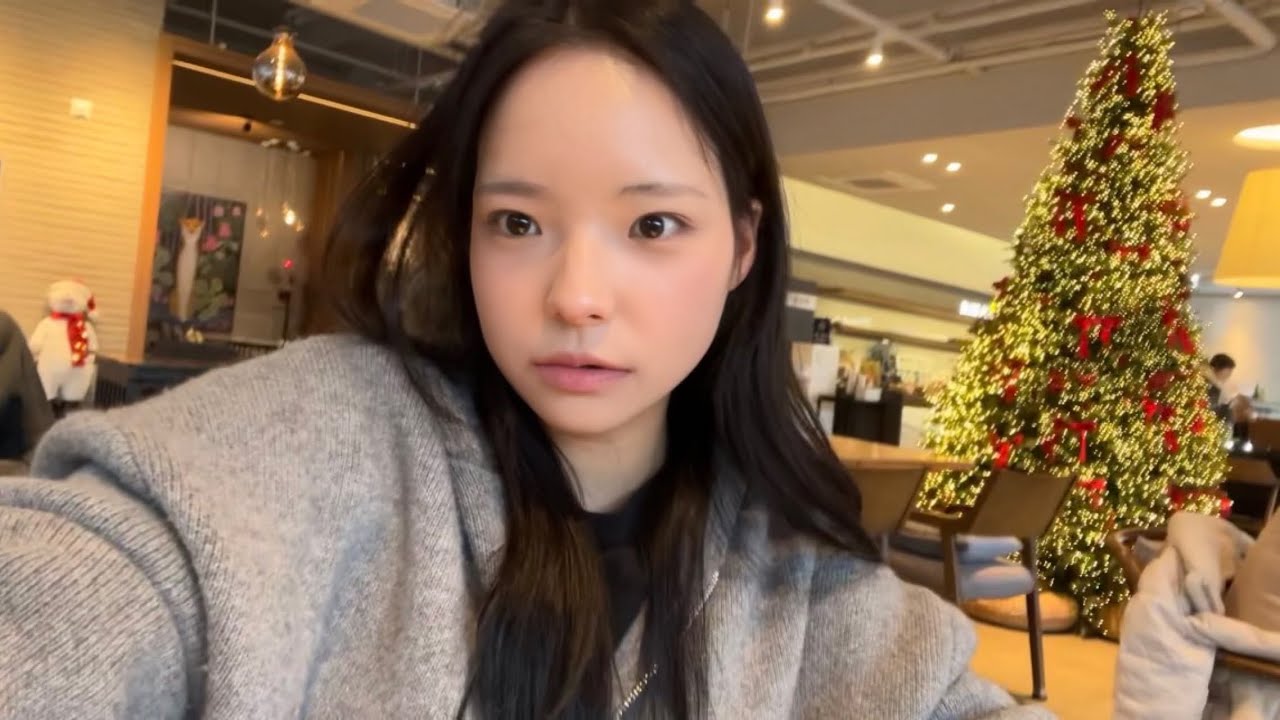 먹방 브이로그와 연말연초 브이로그 그 사이 어딘가..  • 방학의 행복한 날들을 모아모아 ☺️