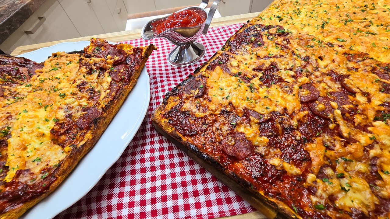 Tepsis pizza ~ tepsis lángos finomlisztmentesen 2 féle befejezés ( Cukkini a király ) @szokykonyhaja