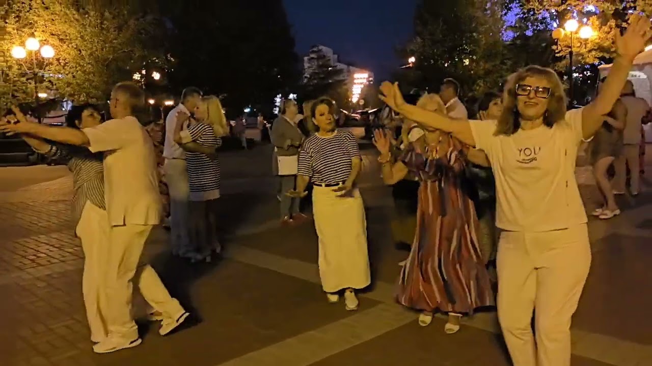 Помнишь я тебе дарил розы белые... 27.07.25...