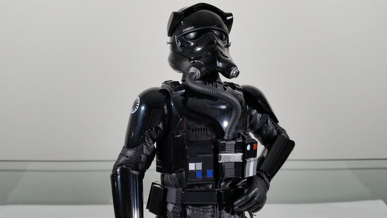 Hot Toys MMS324 First Order TIE Pilot