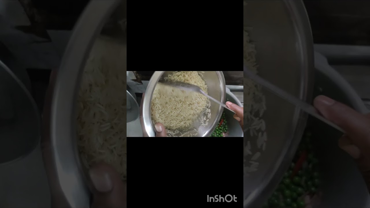 Majedar matar  pulao 👌👌