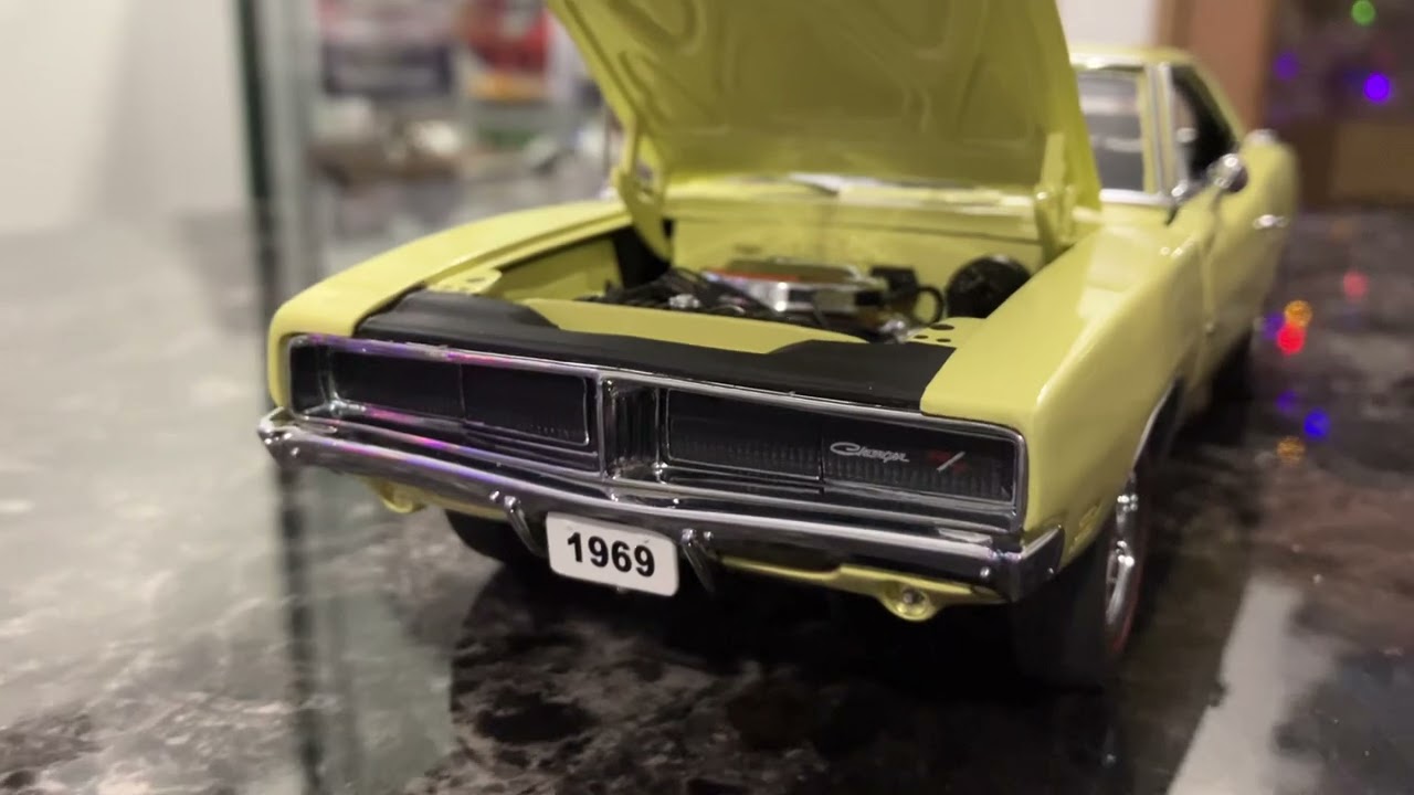 1969 Dodge Hemi Charger by Danbury Mint.