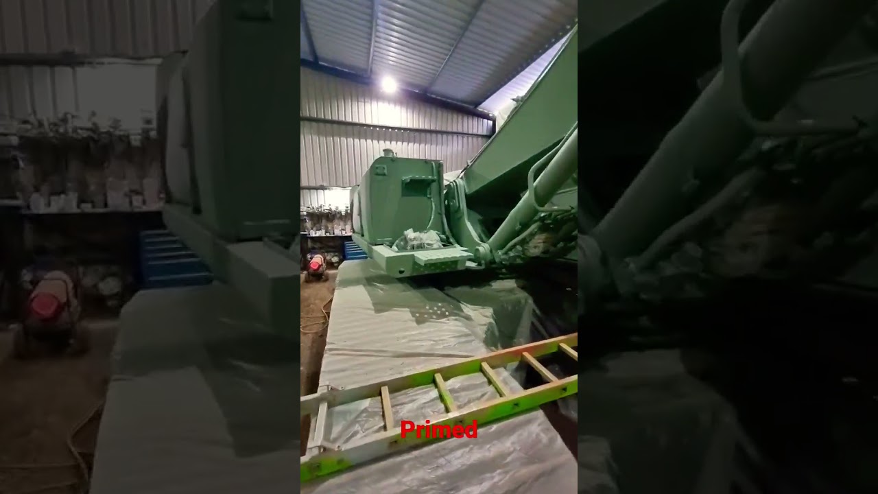 our Hitachi 280 longreach has been primed and prepared for paint😊.. 