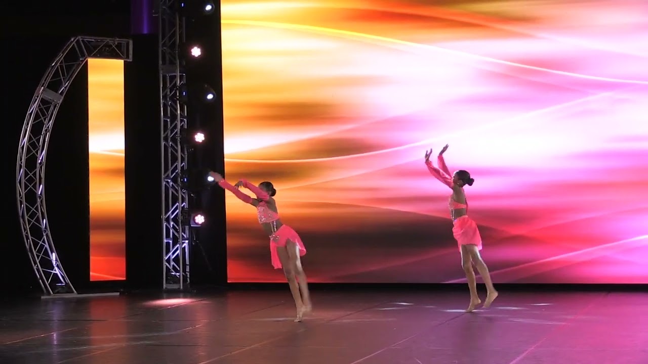 2022 - DUET - Layla & Leia Lani Black perfoming 