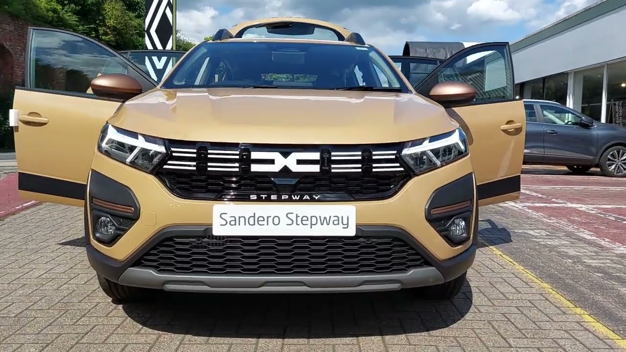 BRAND NEW DACIA SANDERO STEPWAY PETROL AUTOMATIC EXTREME in SAFARI BEIGE @ Dacia Croydon