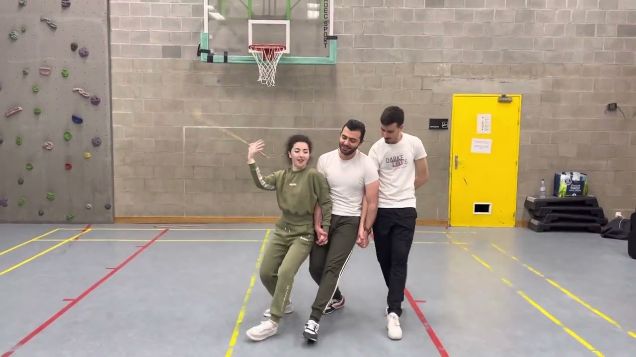What a switch! Wait for it 🔥📿 lebanese dabke leader moves