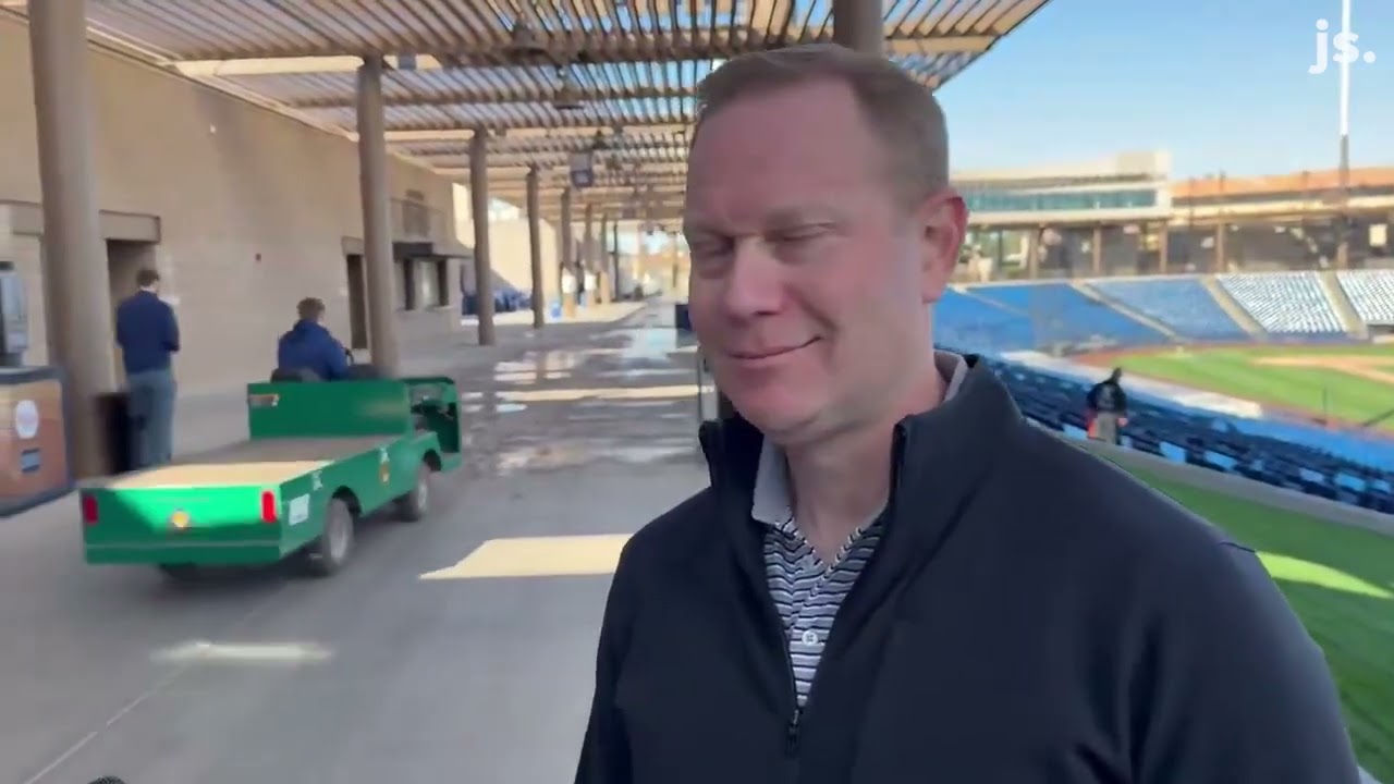 Brewers general manager Matt Arnold Brewers 'thrilled' for Pat Murphy on his new contract