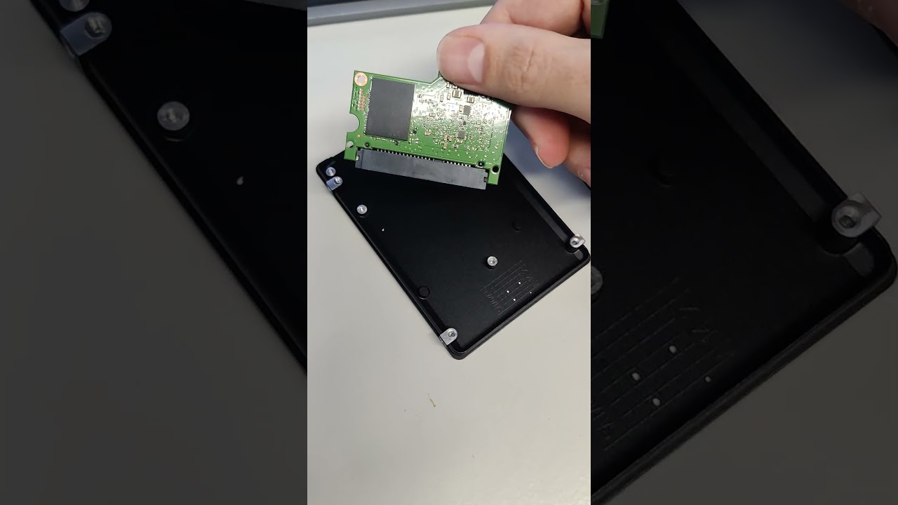 What's inside Samsung 1TB SSD?