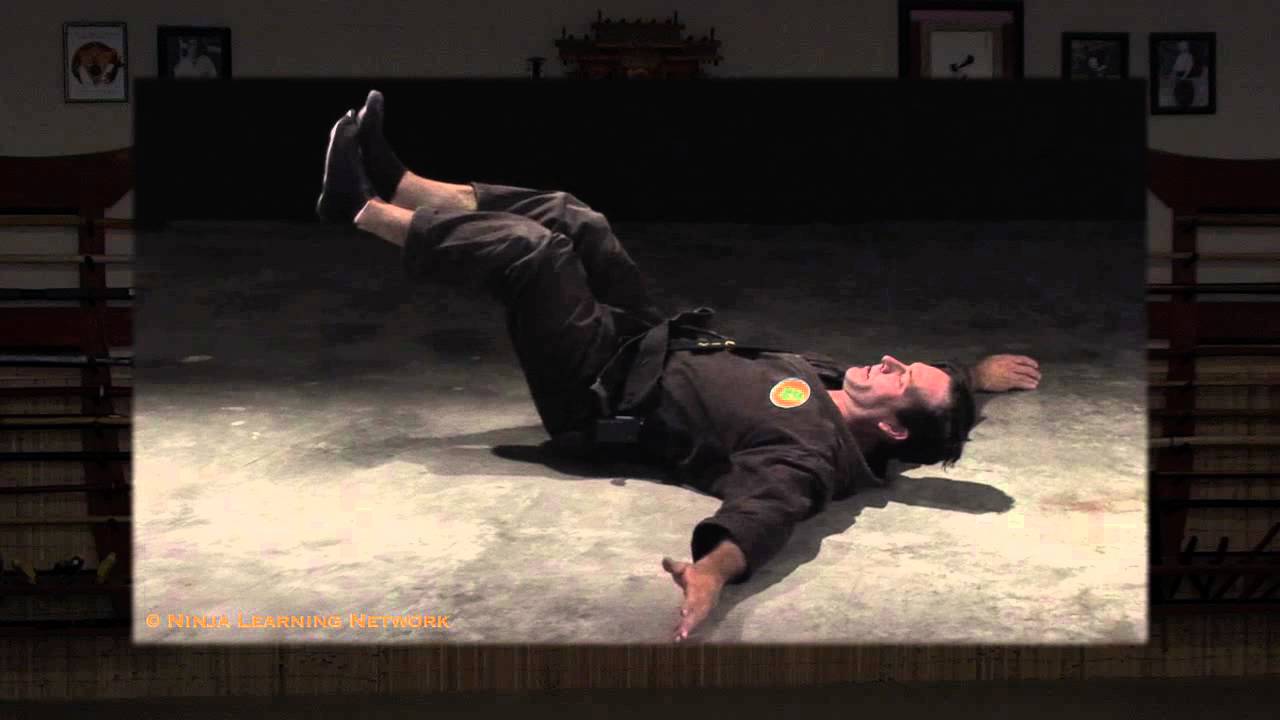 Bujinkan Ninjutsu Technique - Kaiten Slow Control Roll