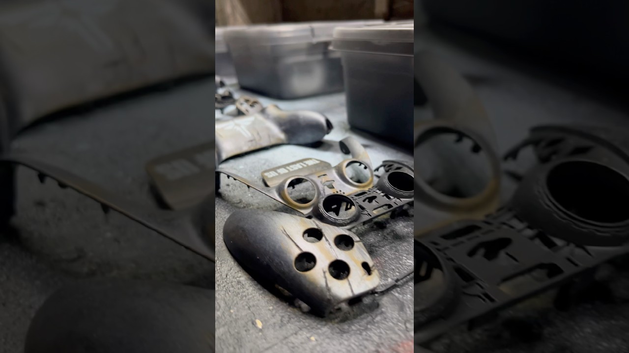 This The Last of Us Controller turned out CRAZY