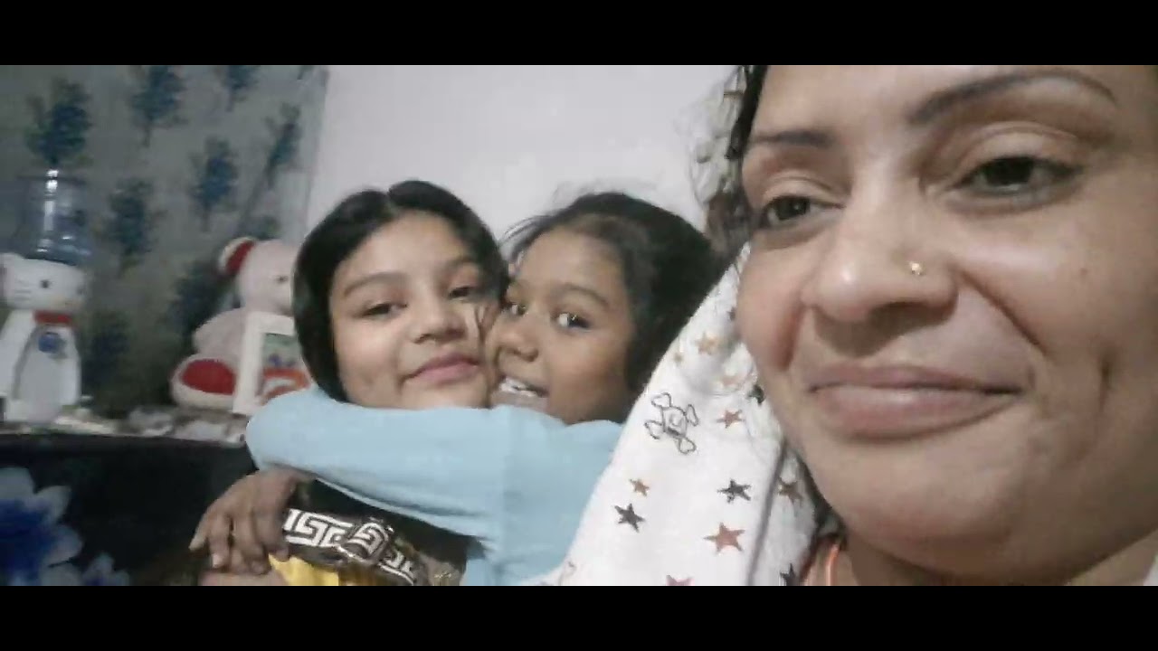 Aaj mene apni mummy ka sari pehena 😉🙂🤭