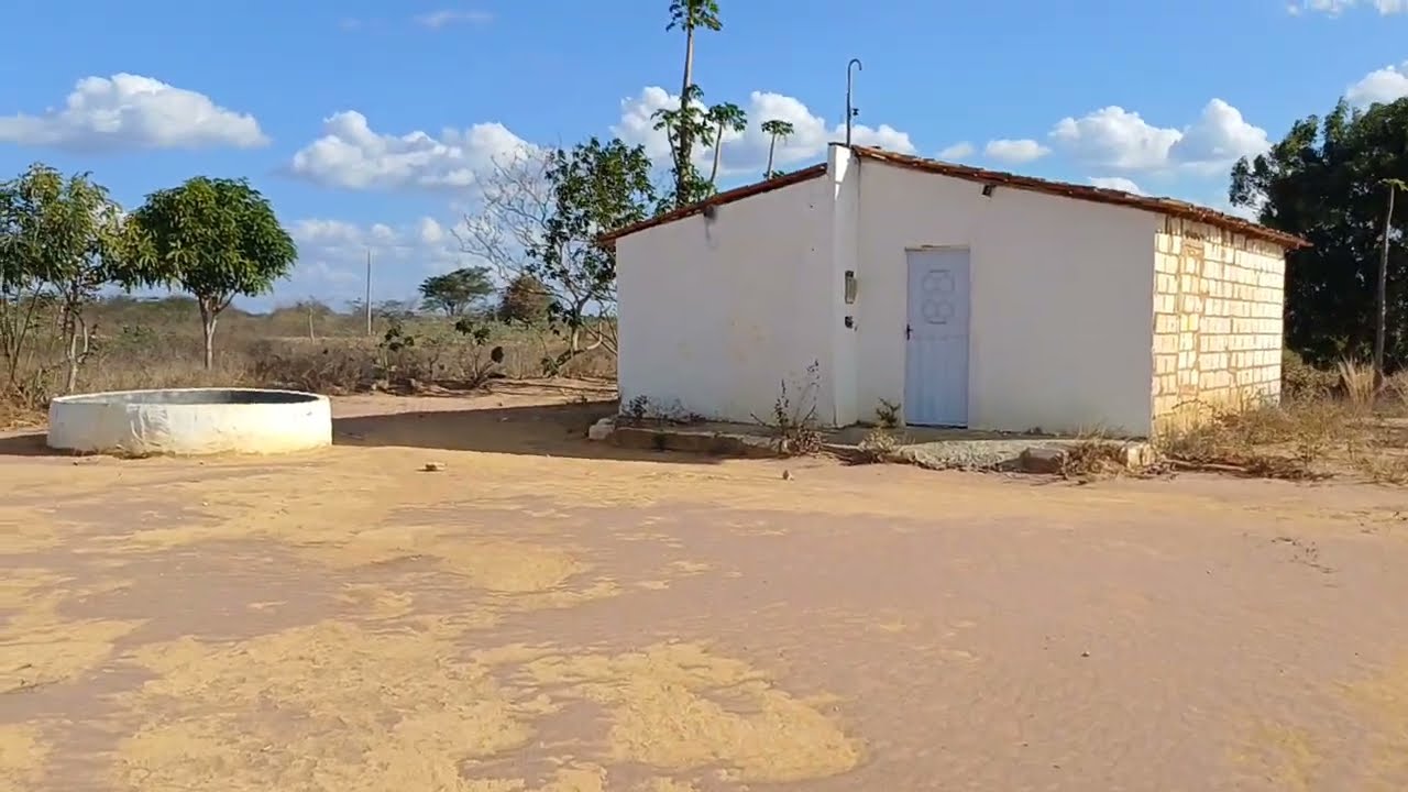 Vendo barato esse 30 mil com 2 casas grande oportunidade 8799102 3154 