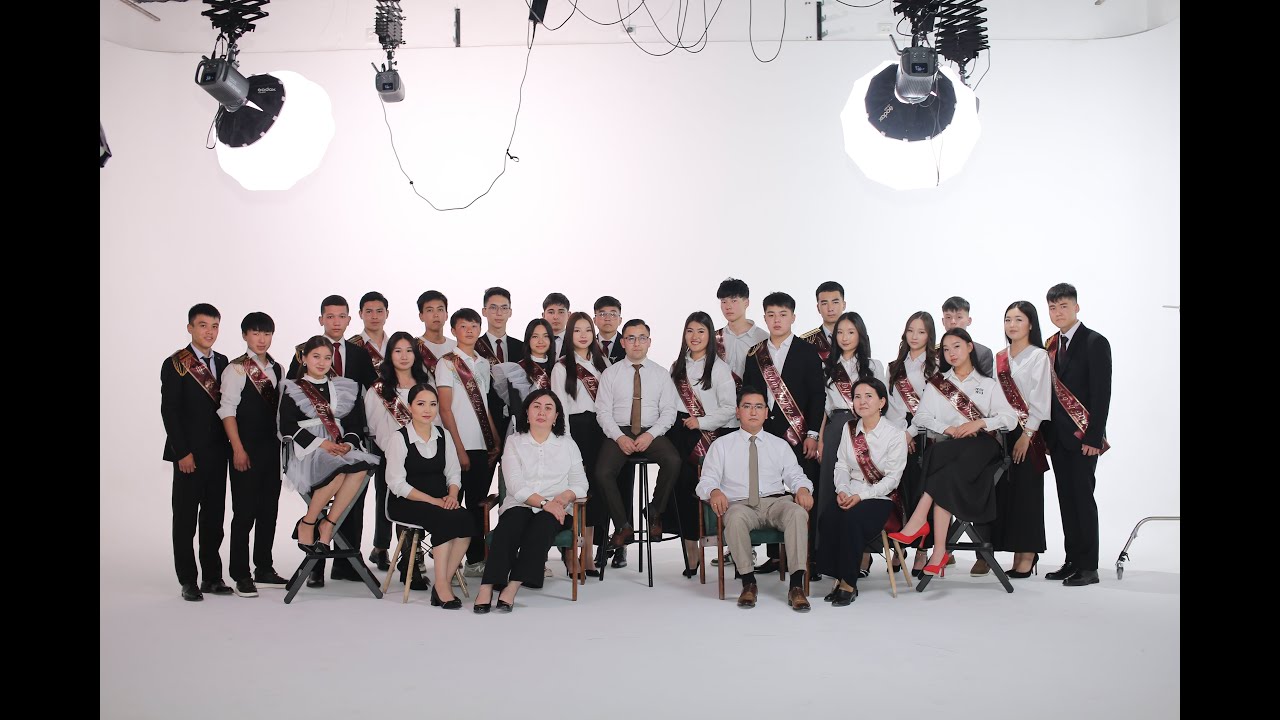 Бүтүрүүчү 2024, 11-класс. Классташтар менен коштошуу