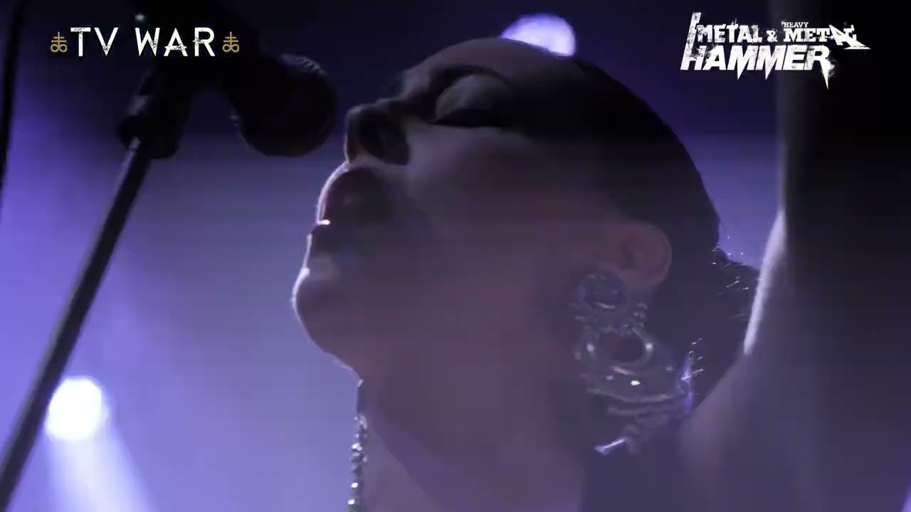Sakis Tolis - Cine Iubeste Si Lasa (live feat. Eleni & Souzana Vougioukli ) first time in Greece