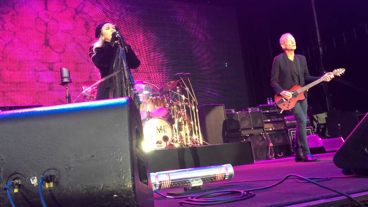 Fleetwood Mac - Sara (Auckland, NZ November 22, 2015)