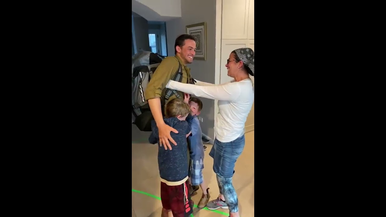 ניגון קלי - הודו לה׳ כי טוב | Keili Niggun - Thanks to God. Israeli soldiers surprise return home.