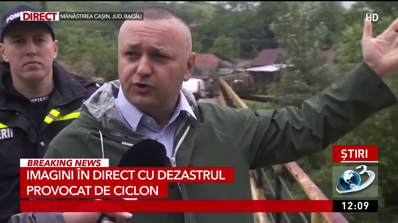 Căutări disperate lângă Mănăstirea Caşin din Bacău, după ce un om a fost luat de viitură