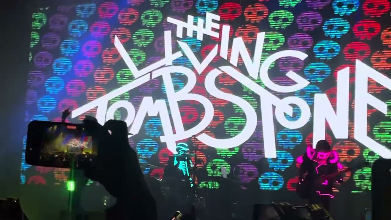 The living tombstone ✨ My Ordinary Life ✨