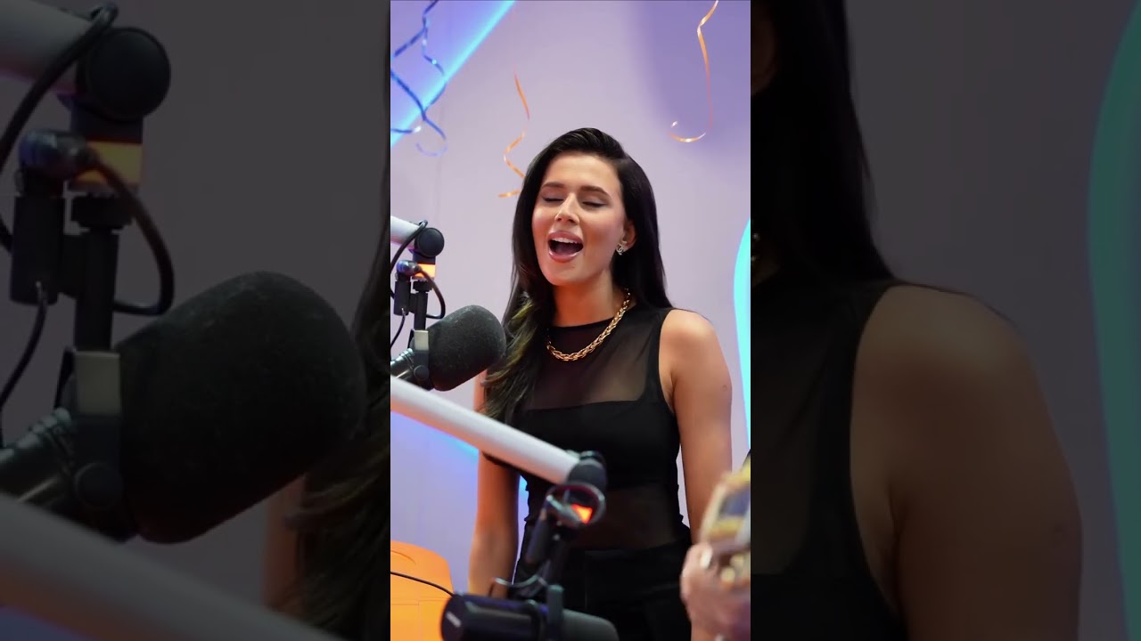 ROXIE WĘGIEL - NA SZEROKĄ WODĘ (AKUSTYCZNIE W STUDIU RADIO ESKA)