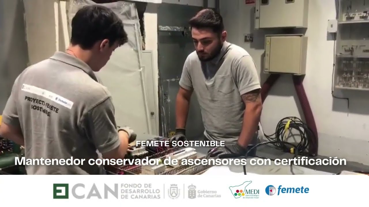 Mantenedor conservador de ascensores con certificación