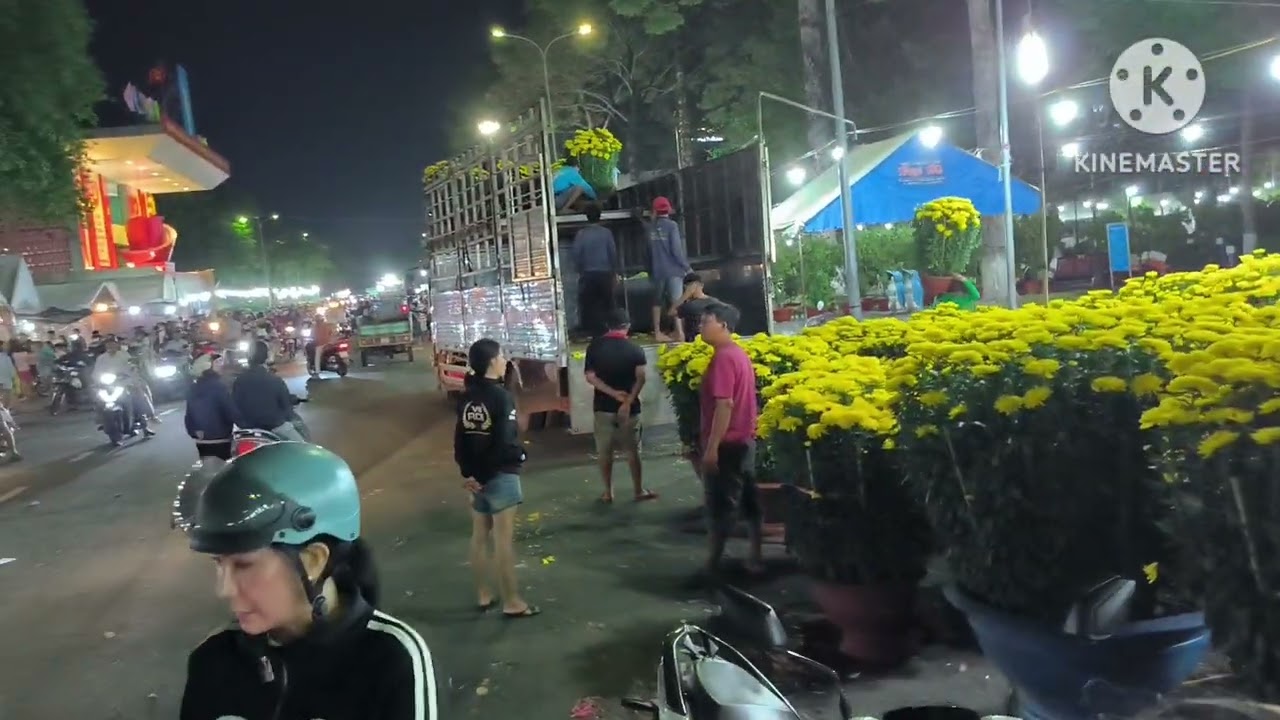 CHỢ HOA QUẢNG TRƯỜNG BIÊN HÒA CẬN TẾT.....7-2-26
