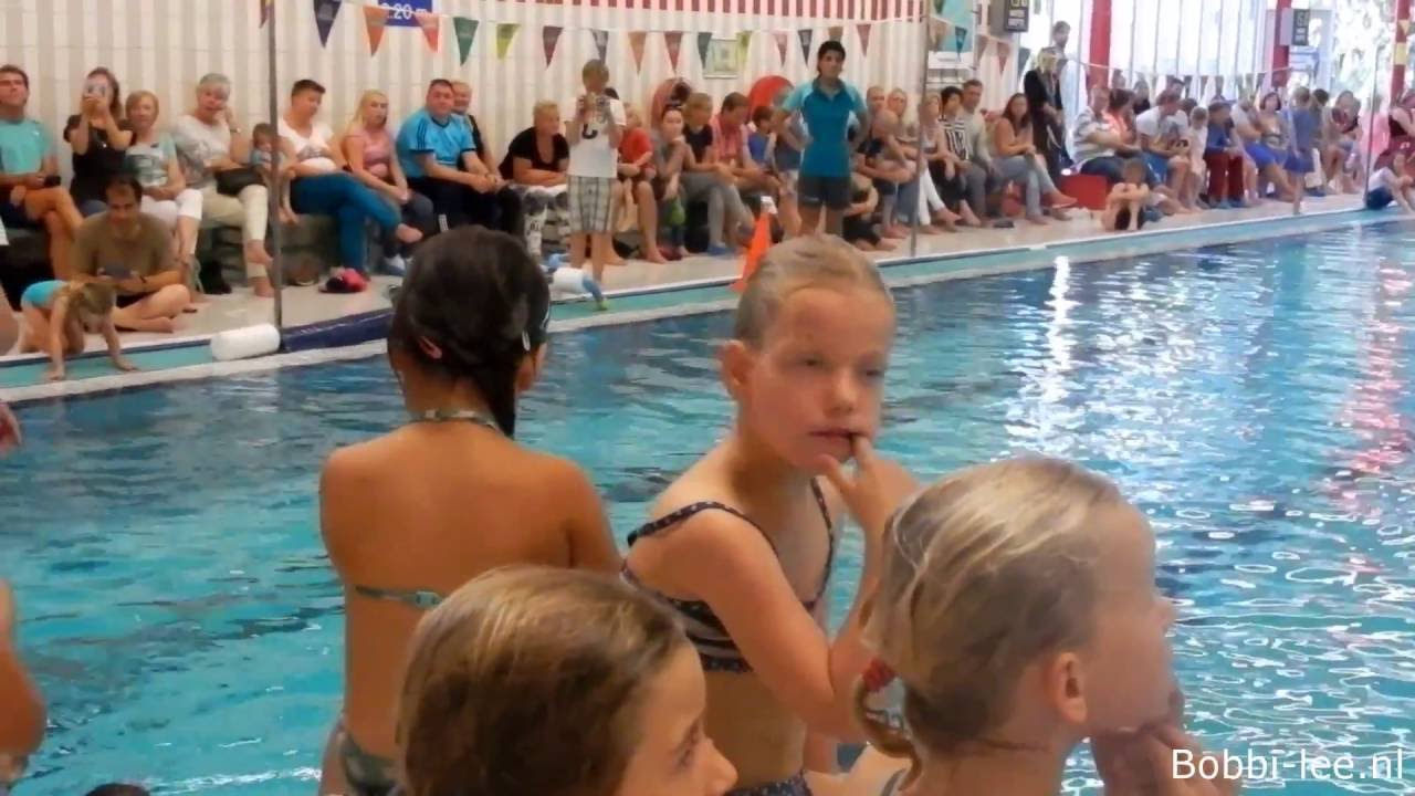 YES, ik mag vandaag afzwemmen voor mijn B DIPLOMA in het forum kwadraat. Spannend. #702